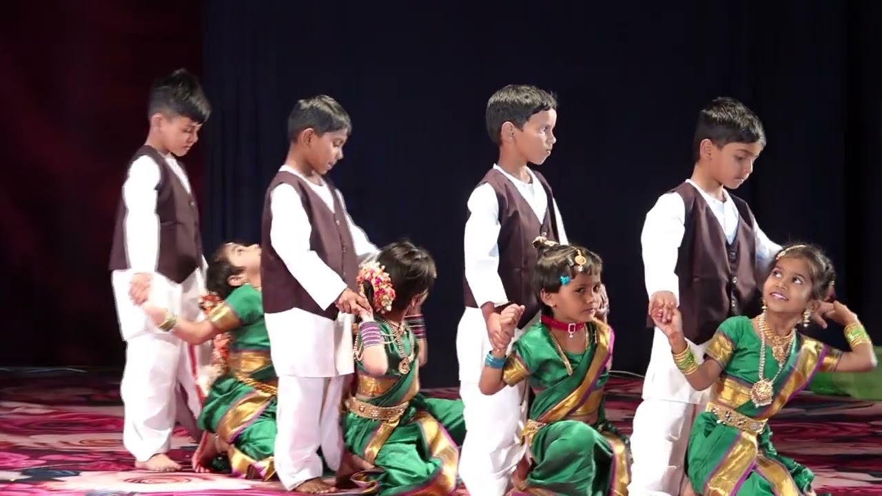 UKG Class dance in Annual Day