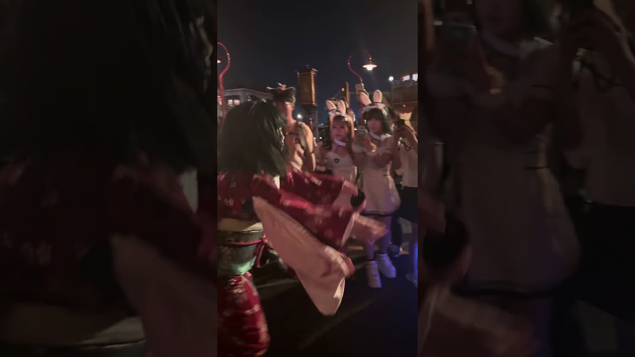 【USJ ホラーナイト】日本人形さんのシャリラダンス【ゾンビデダンス】