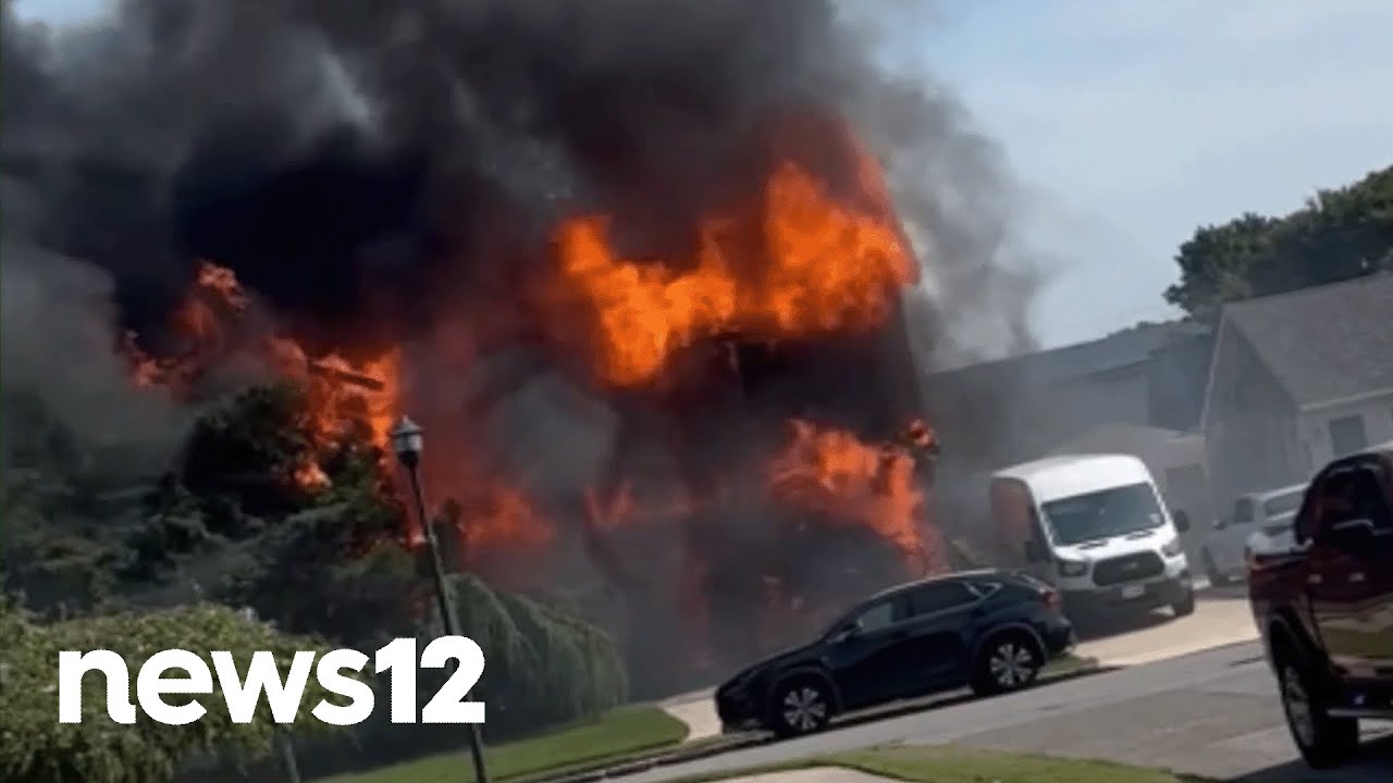 Paying it forward: East Meadow woman helps family devastated by house fire  | News 12
