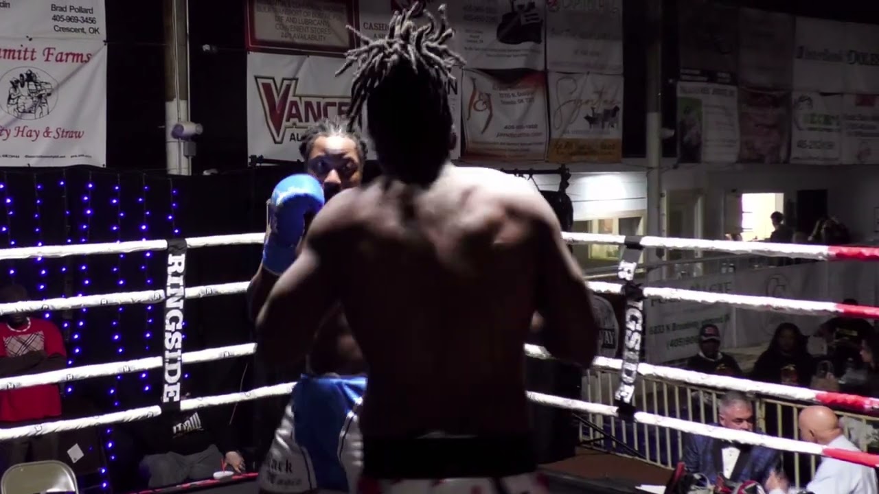 Bout 2 - Theodore Morse vs Steven Crowfield