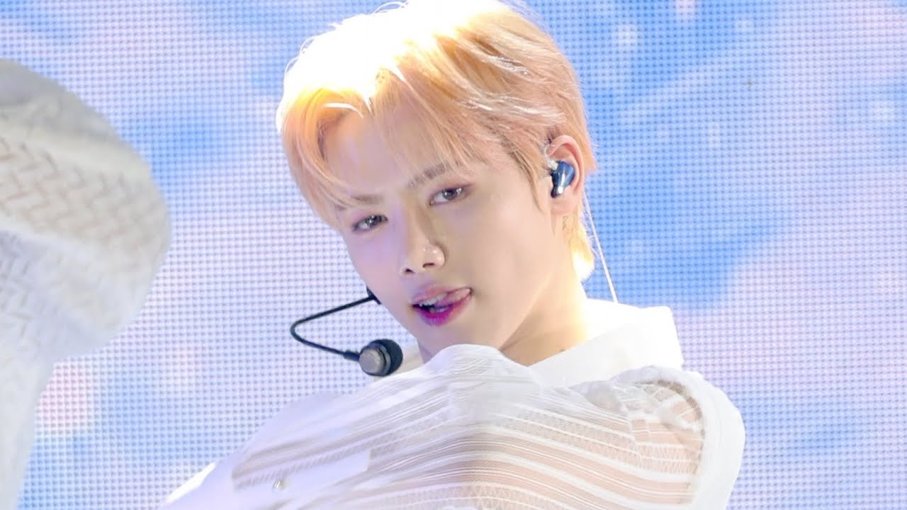 [4K] 230218 크래비티 팬콘서트 민희 Knock Knock 직캠 CRAVITY MINHEE focus FanCam
