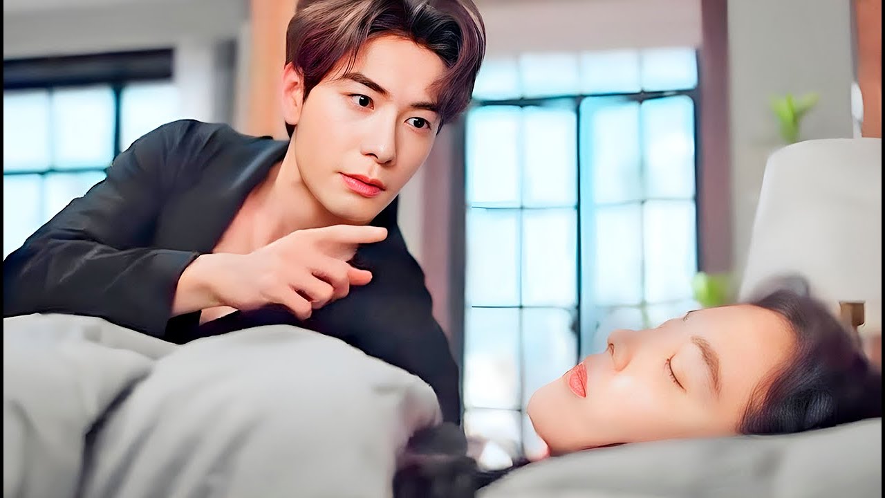 Abogada Sin Hogar Duerme En La Oficina De Su Jefe Que La "Contrata" Solo Para Curar Su Insomnio