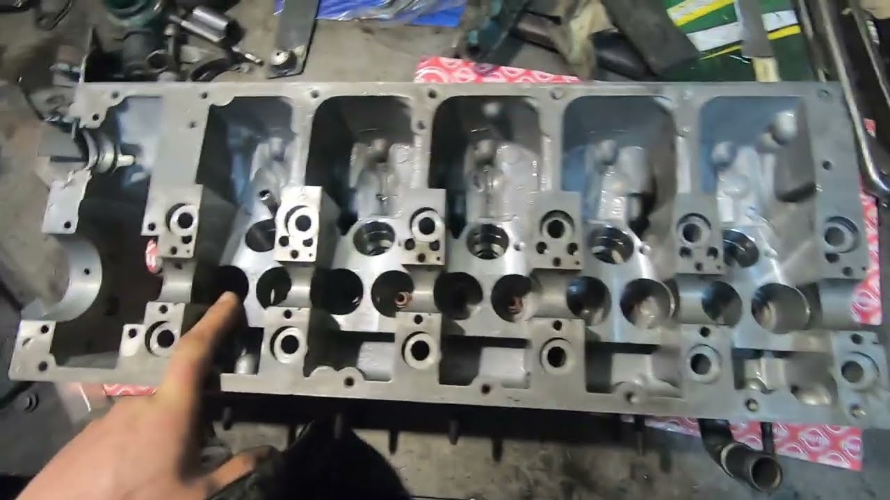 Замена ГБЦ VW T5 2.5 TDI (BNZ.AXD.BAC,AXE,BLJ)С самодельными фиксаторами.