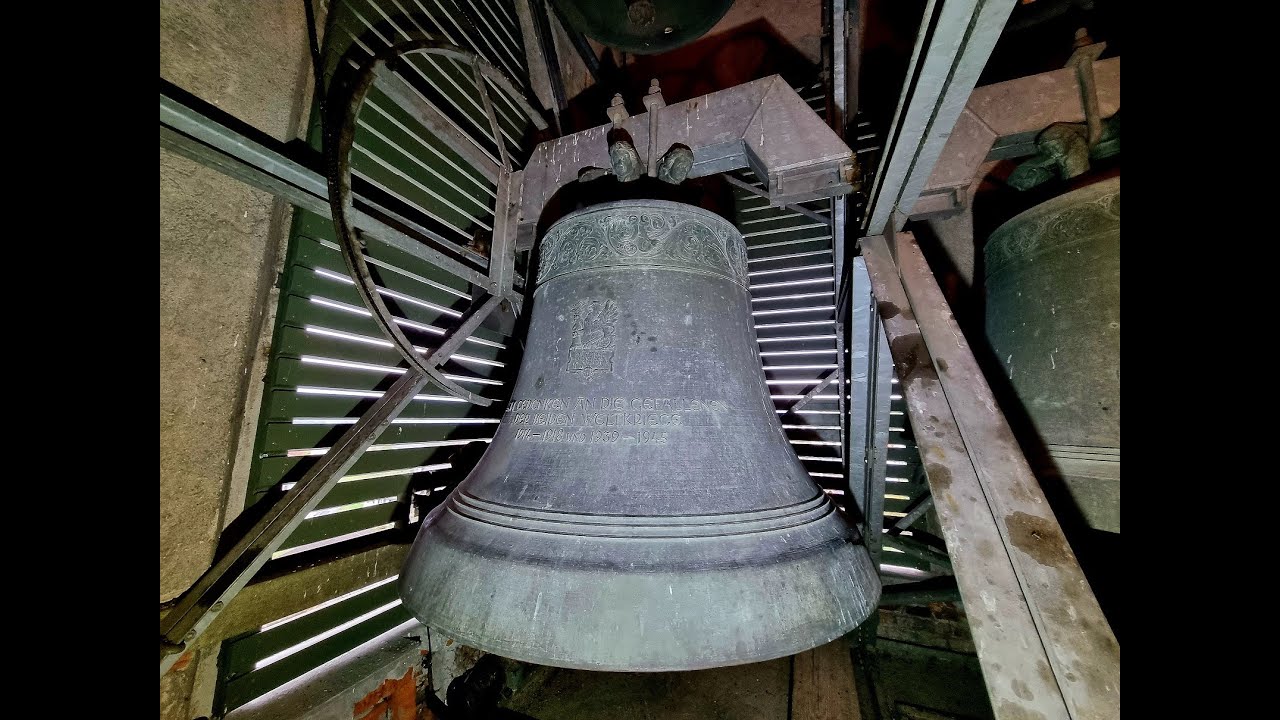Röthis (Vorarlberg - A) Geläute der Pfarrkirche zum Hl. Martin