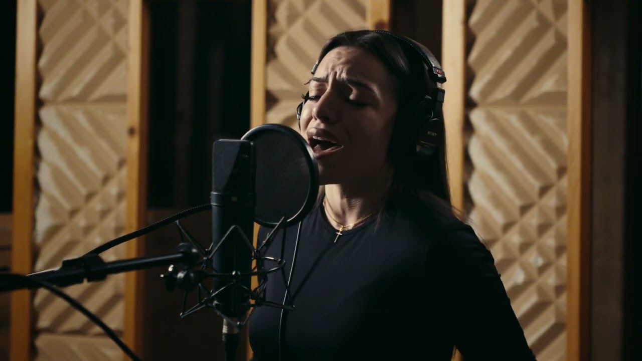 AURORA SALVATORE - Broken vow (Lara Fabian)