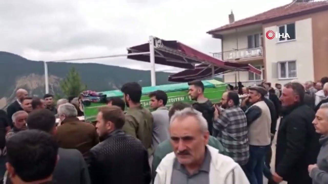 Tokat’ta minibüs kazasında ölen 4 kişi toprağa verildi