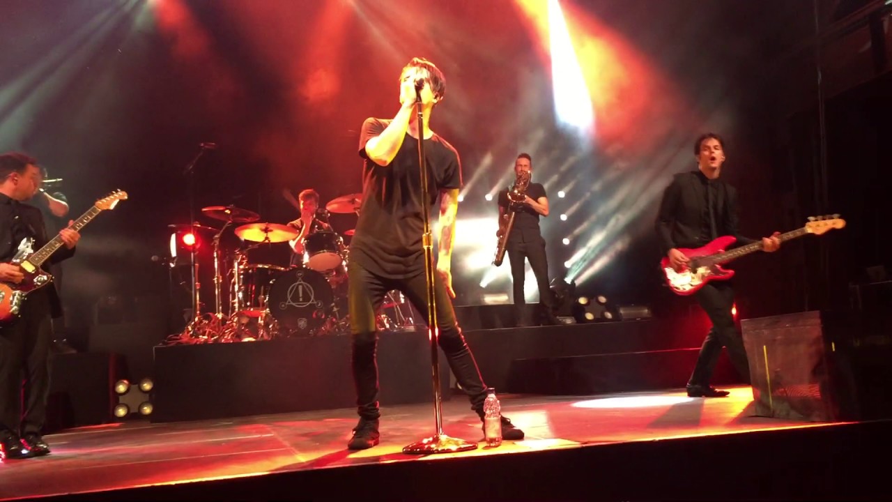Panic! At The Disco - Golden Days (Live)