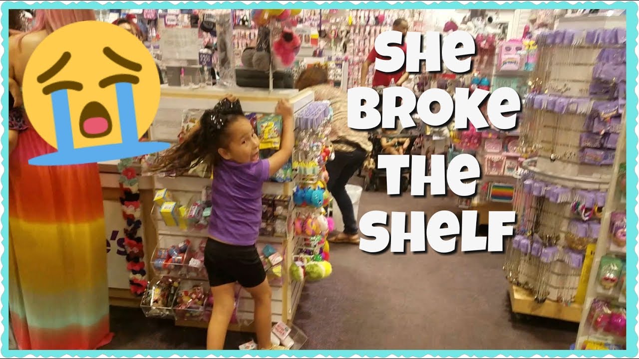 FOUND SQUISHIES AT CLAIRS AND THE FLOOR IS LAVA CHALLENGE IN THE MALL