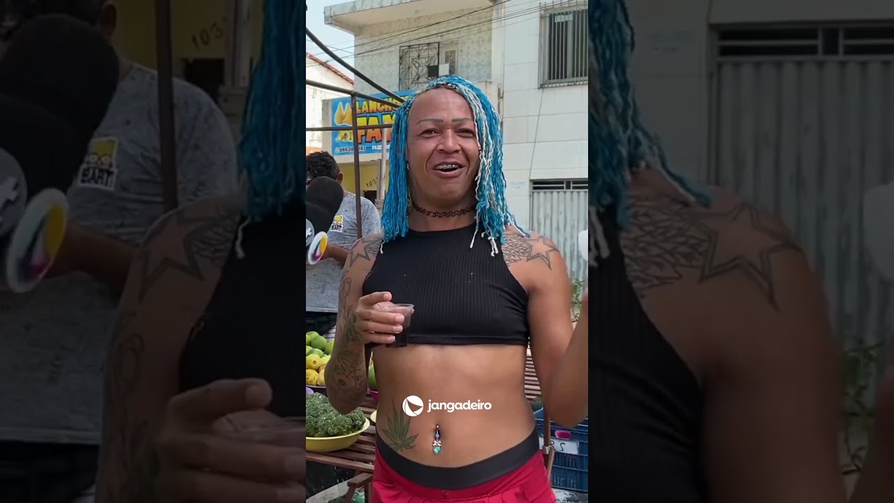 Ela deu o que falar na feira! Kkkkkkk