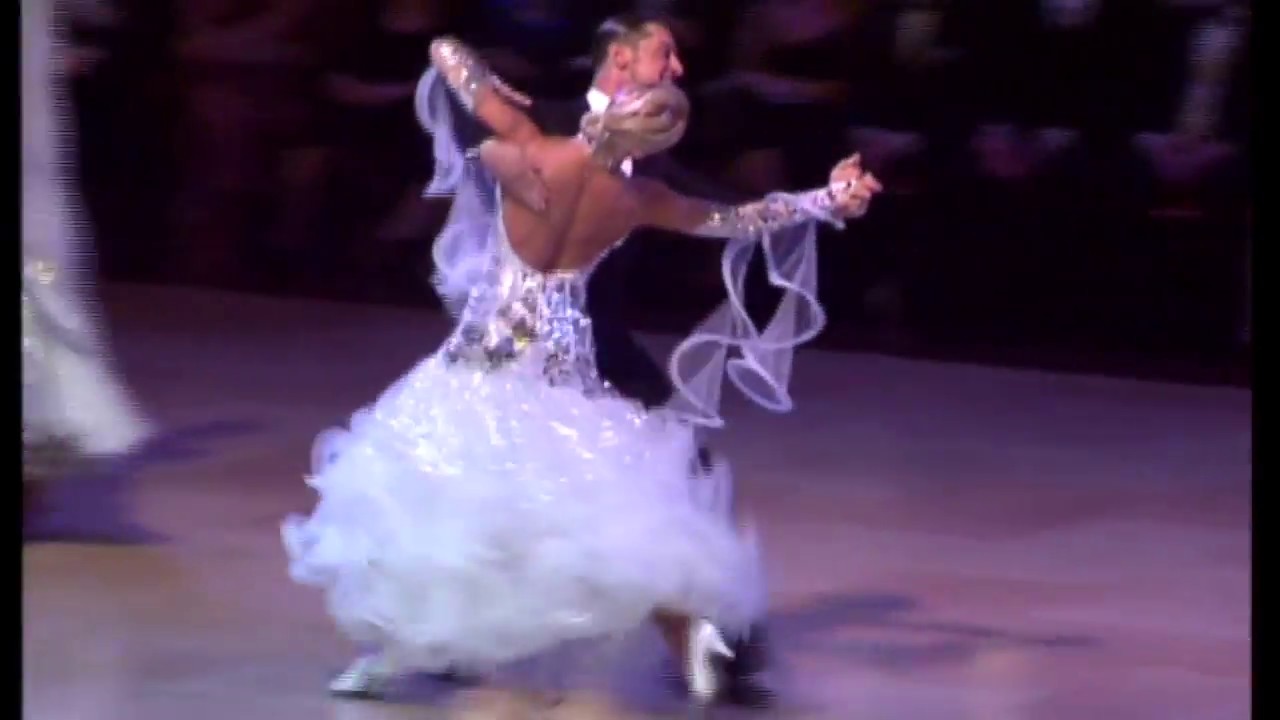 Blackpool 2008 - Arunas Bizokas & Katusha Demidova -  Foxtrot - professional standard