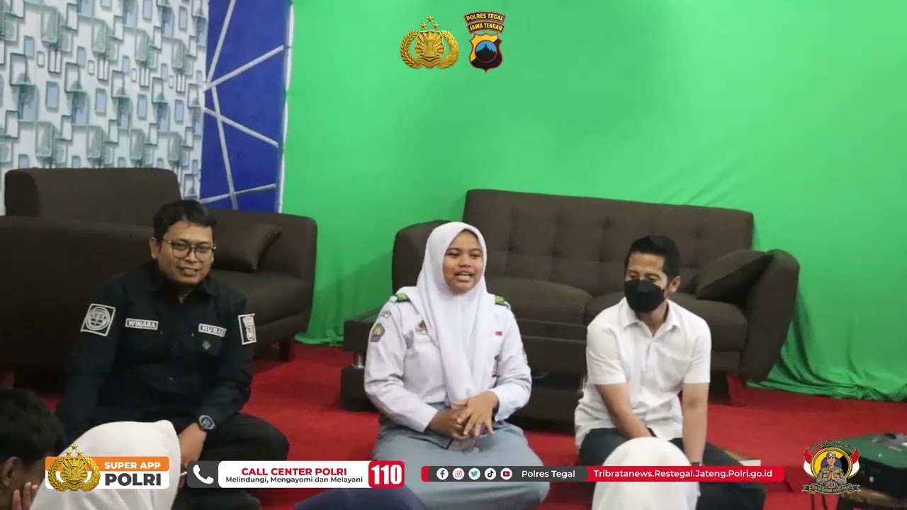 Polres Tegal mengimplementasikan program pengenalan AI kepada pelajar di SMK Negeri 1 Slawi
