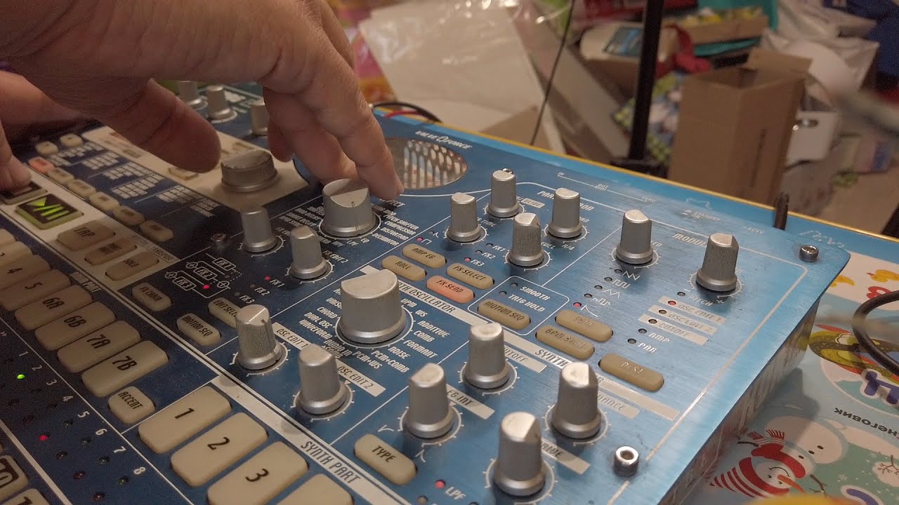 Обзор на Korg Electribe EMX-1 !!!!  (Грувбокс  2006 года !) 16 лет вместе с Синим!!!!