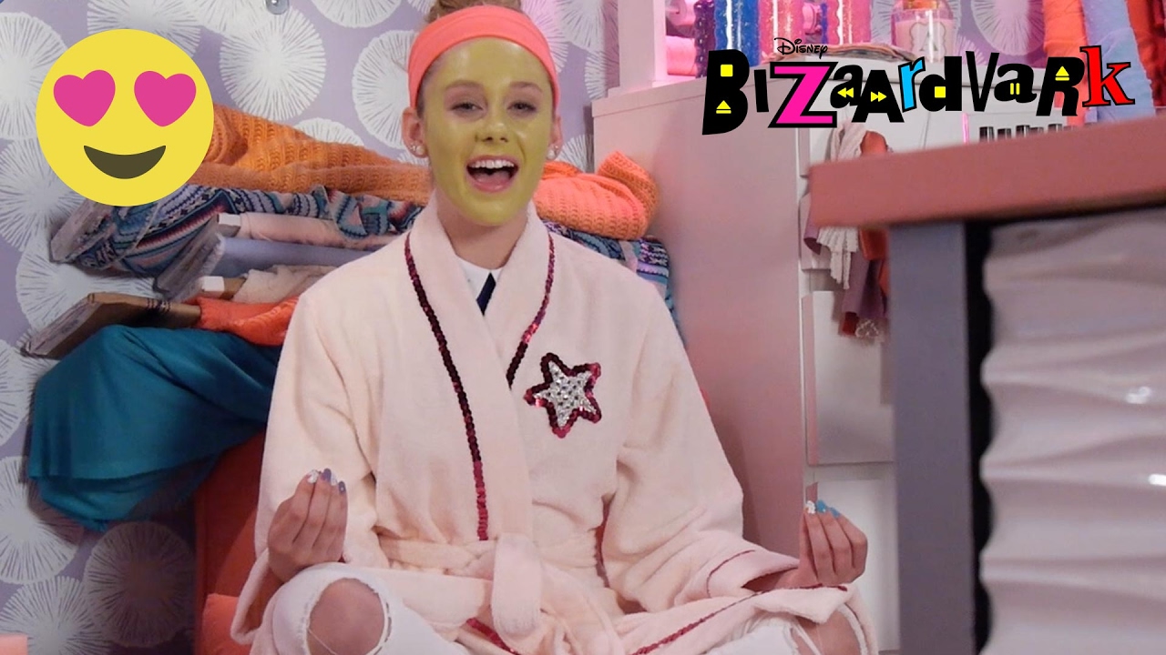 Bizaardvark | Perfect Perfection With Amelia: Face Mask | Disney Channel UK