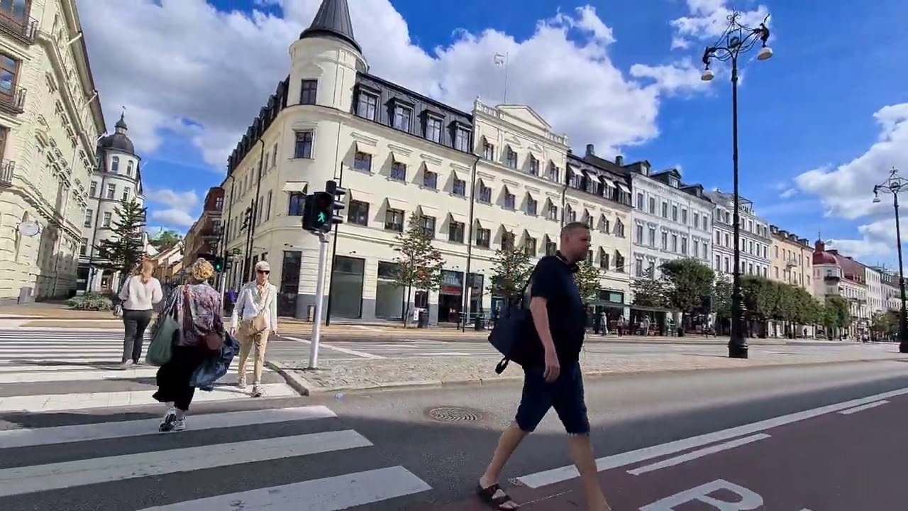 Helsingborg Central 🇸🇪 / Train Station / Park / Bibliotek / Walking Tour