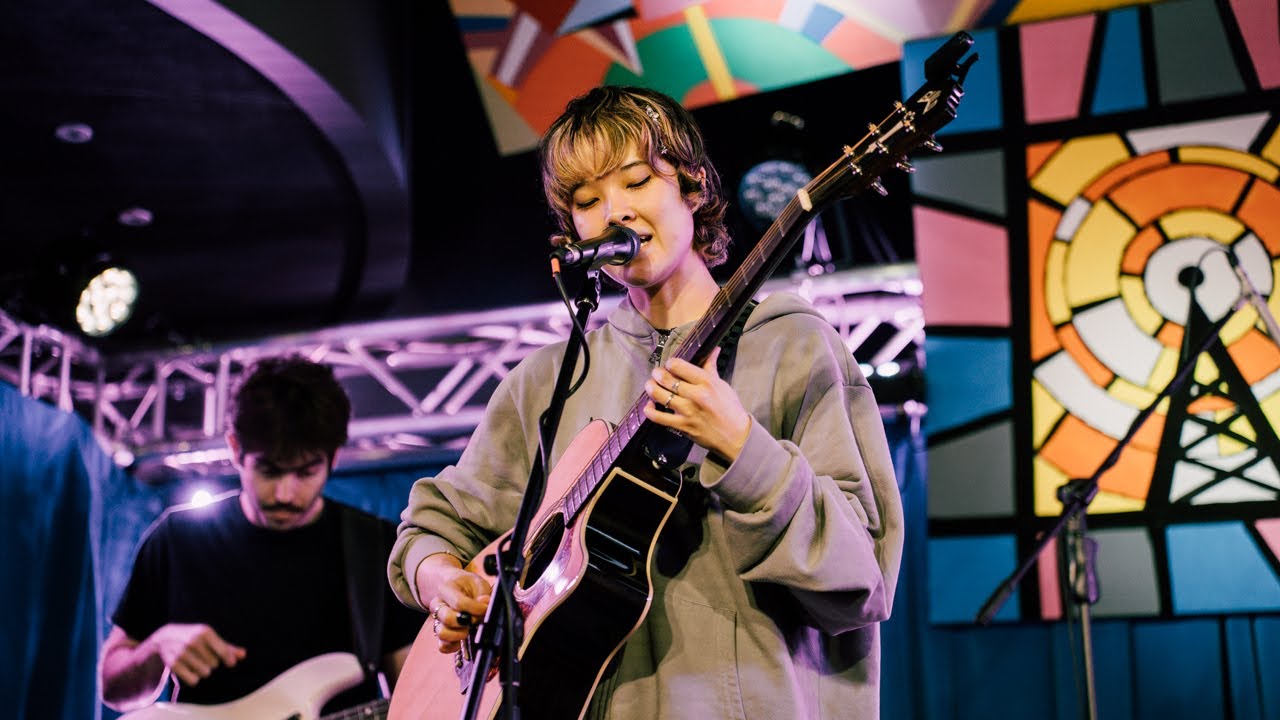 Mei Semones - Tora Moyo (Live at WNXP)