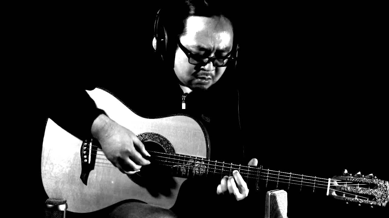 mau lao | S&Iacute; BHEAG S&Iacute; MH&Oacute;R by TURLOUGH O'CAROLAN