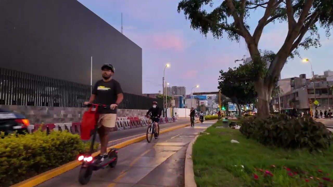 Un poco de la CICLOVIA de la AREQUIPA en HORA PUNTA