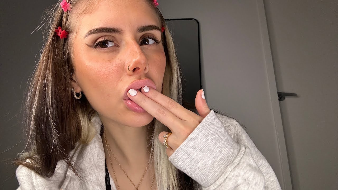 ASMR for sleep: spit painting your skincare (soft and gentle)