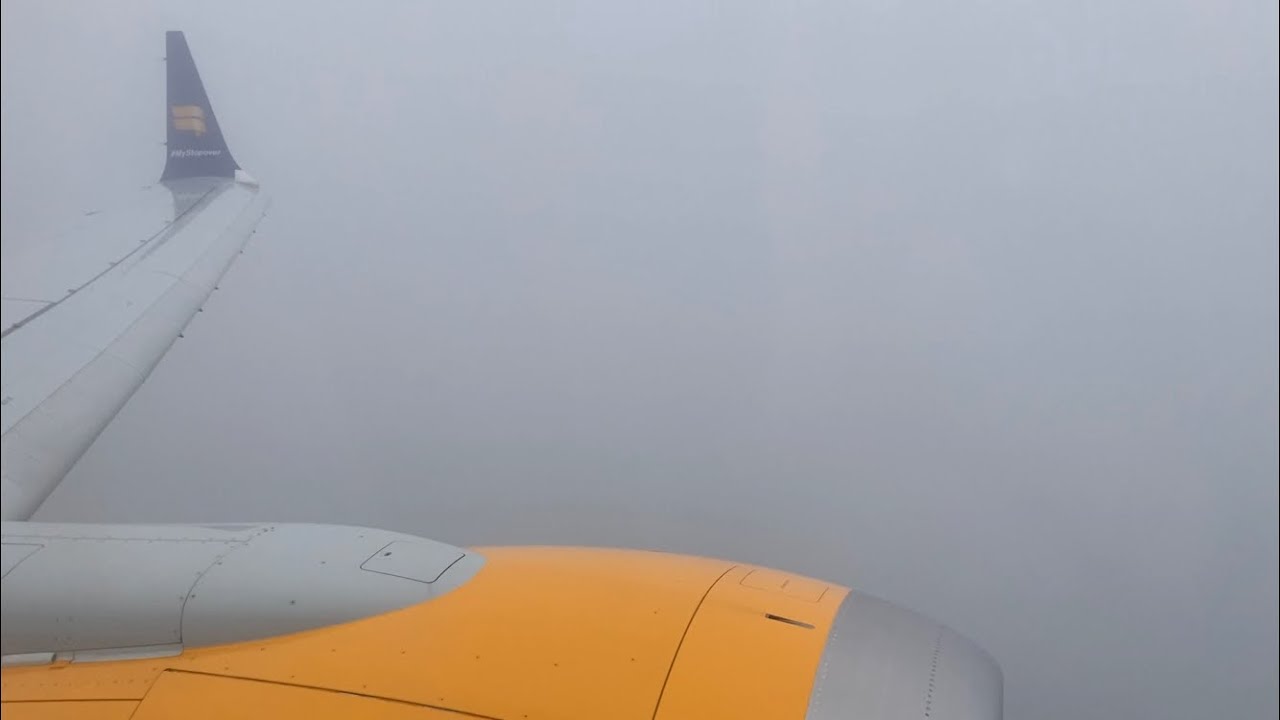 Icelandair Boeing 737 Max 9 / ZRH-KEF / Departure + Foggy Landing