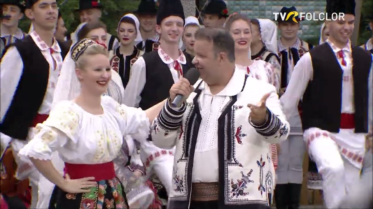 Traian Frincu   Cantec de sarbatoare IA TE UITA COLO-N VALE  TVR Folclor   13 06 2024