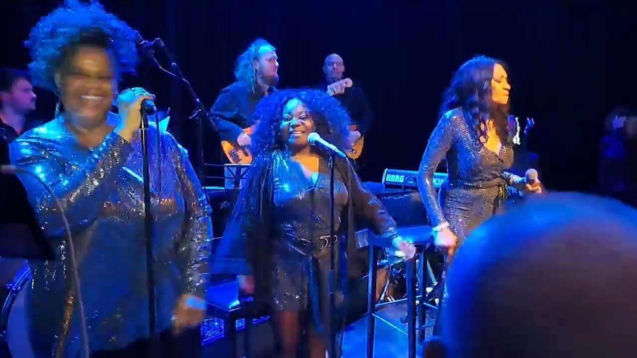 CHRISTINE WILTSHIRE & BAND - 