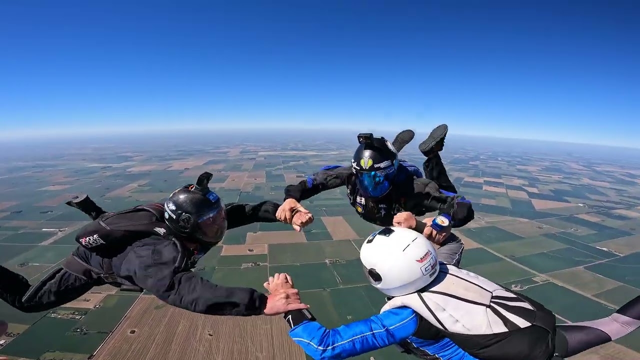 PARACAIDISMO CAÑADA DE GÓMEZ!!! Primer salto del año !!!