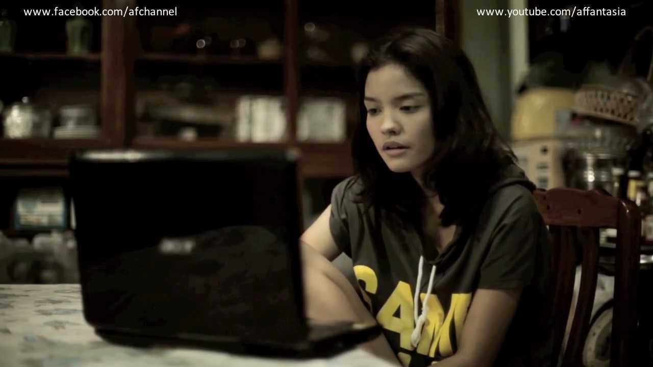 แพรว AF8 - ได้รักเธอก็พอแล้ว [Official MV]