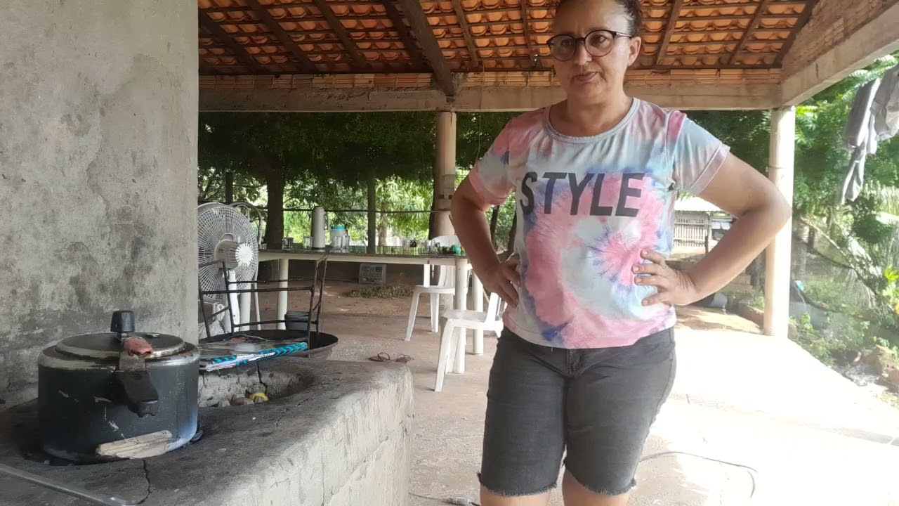  Irei mostrar passo a passo pra vcs como preparar o doce da pitanga  ta na descrição  a receita.