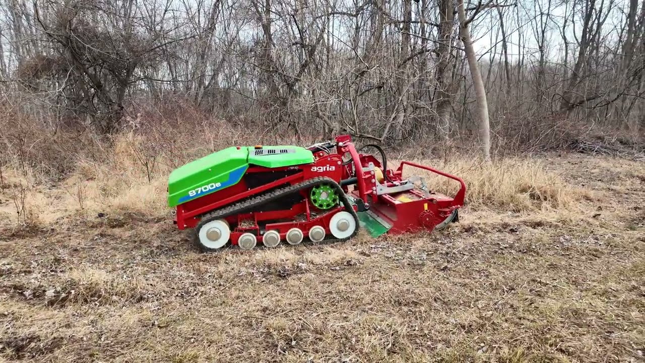 agria 9700e Hard at Work