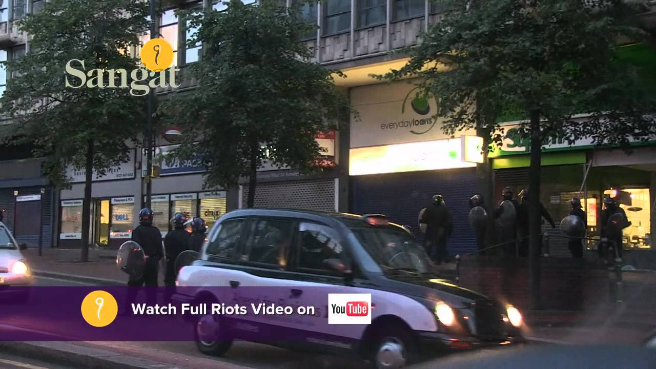 Sangat TV showing UK Riots: Police arresting thugs in Birmingham, United Kingdom (10 August 2011)
