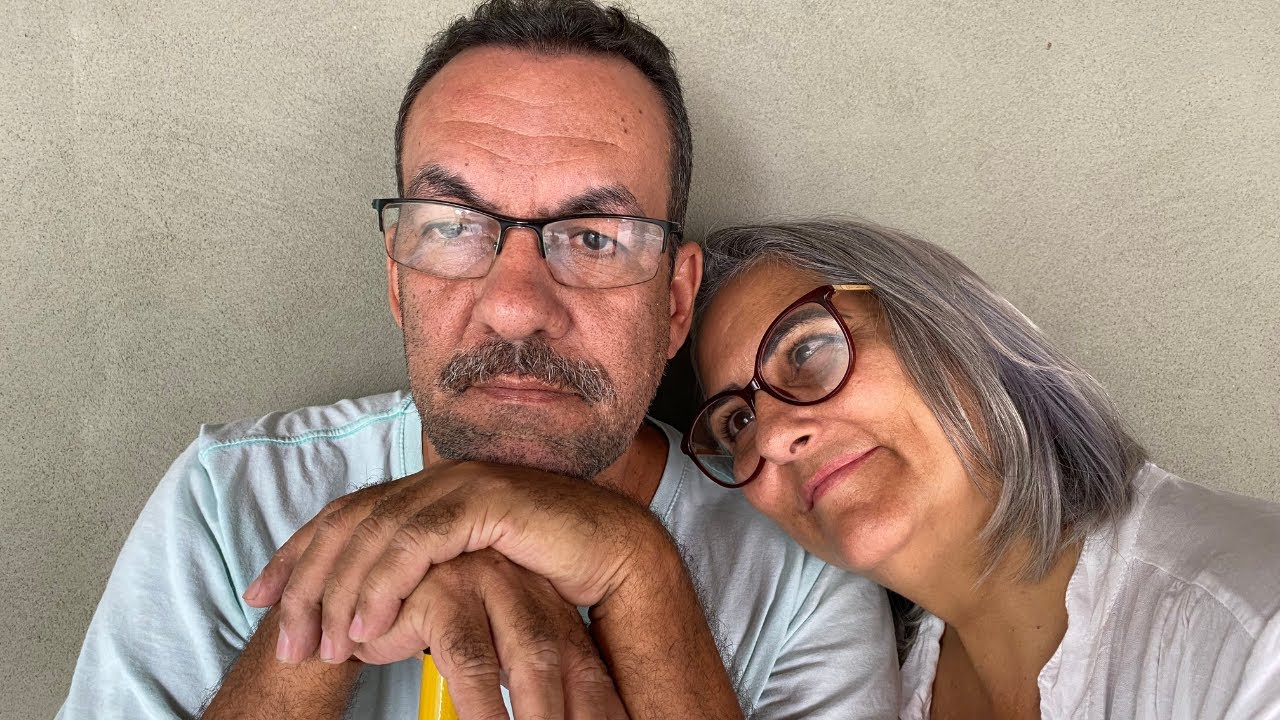 MILIONÁRIA SE APAIXONA PELO ZELADOR PELO ESTRANHO MOTIVO❤
