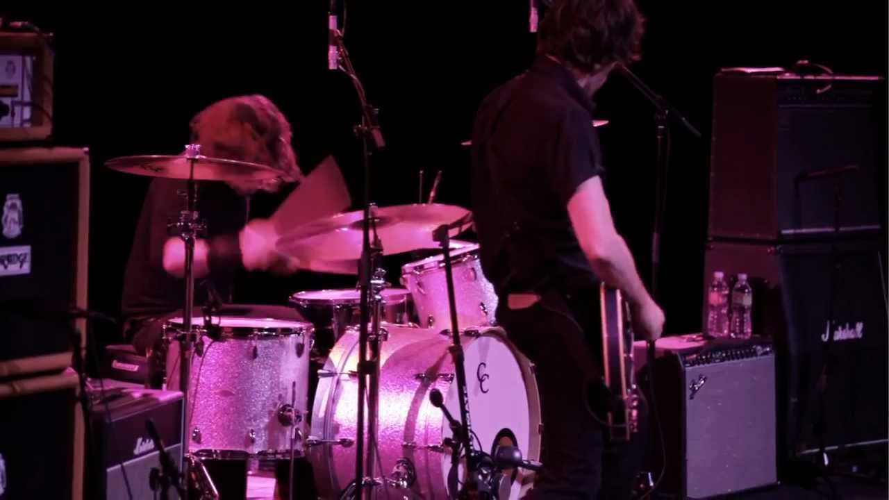 Bob Mould and Dave Grohl- New Day Rising (Walt Disney Concert Hall, Los Angeles, CA 11-21-2011) HD