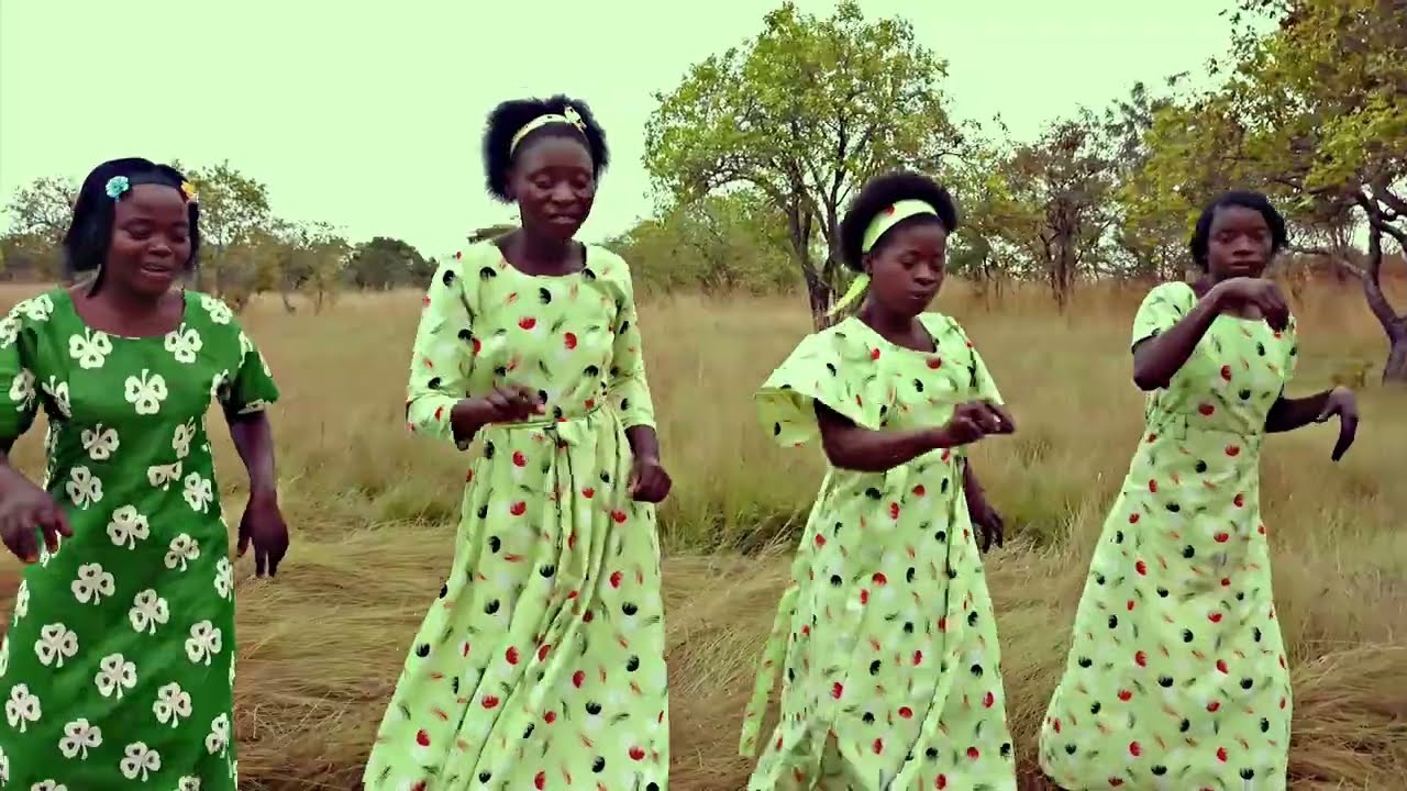 Grupo Coral da Igreja União Baptista Centro de Cuacua - Munnihu Telovia (Oficial Music Video)