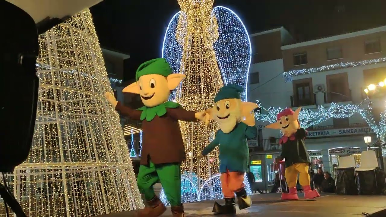 mágicas navidades de Torrejón de Ardoz Madrid 2022 los guachis en la plaza mayor