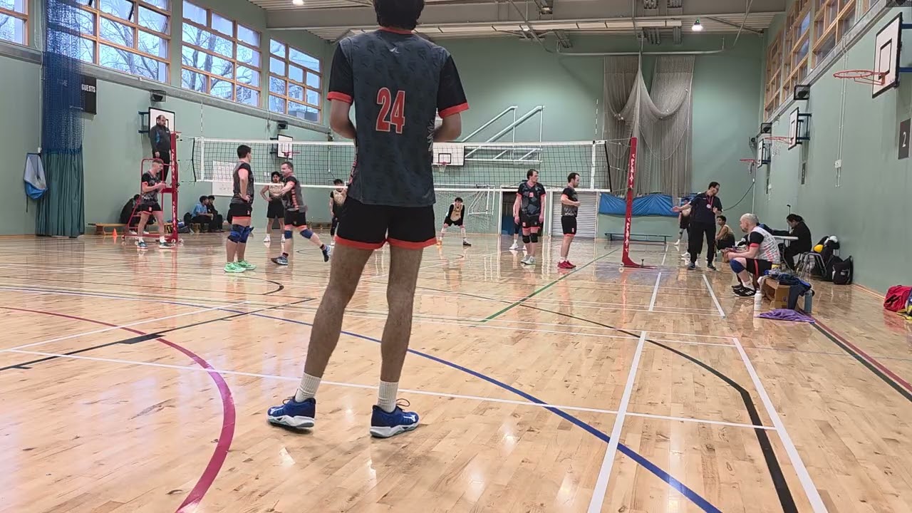 London R1vals Gold v KS Osemka Men   Set 3