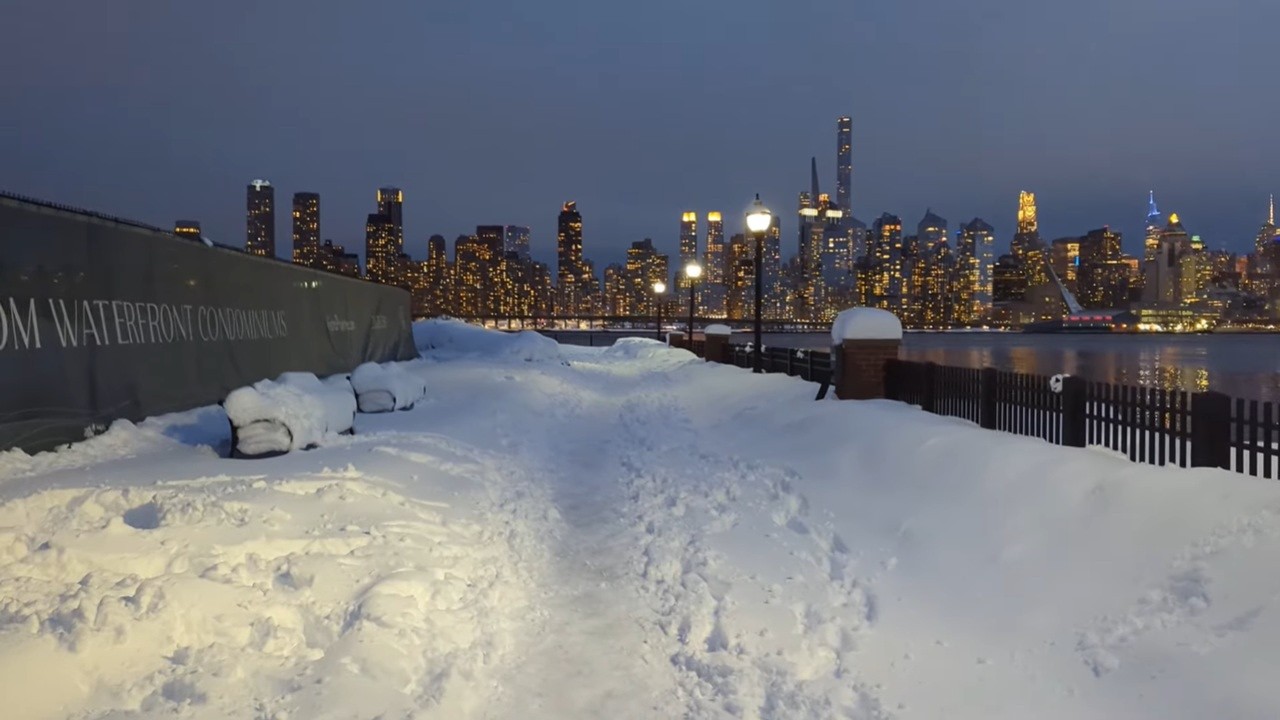⁴ᴷ⁶⁰ Winter Storm Hernando blizzard aftermath walk in West New York, New Jersey