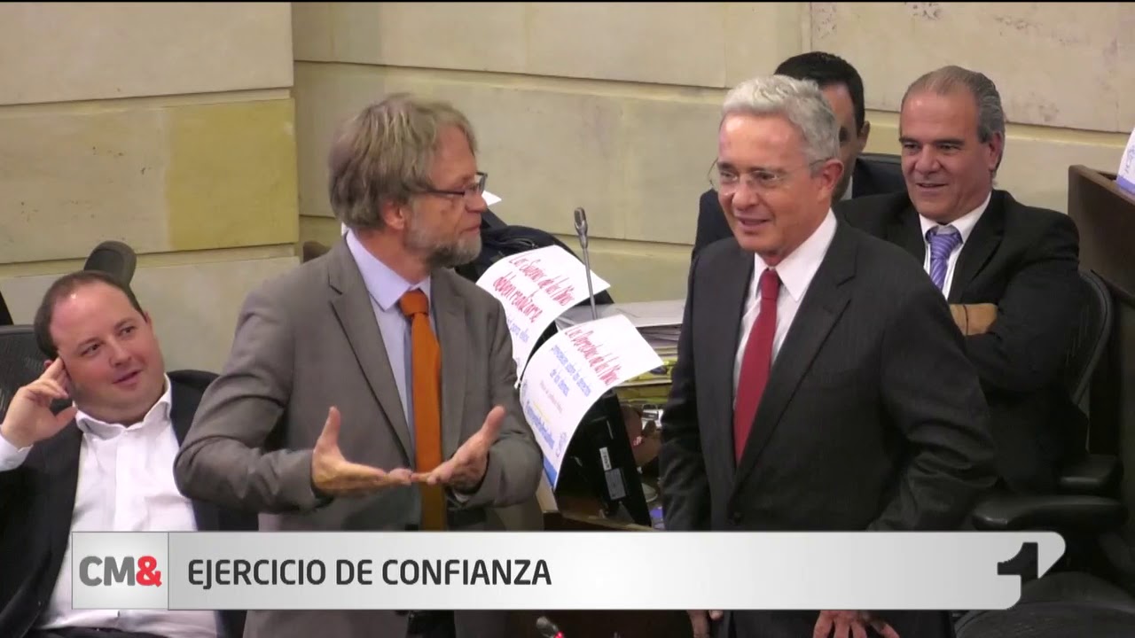 El ejercicio de Antanas Mockus que sorprendió a Álvaro Uribe y al Senado