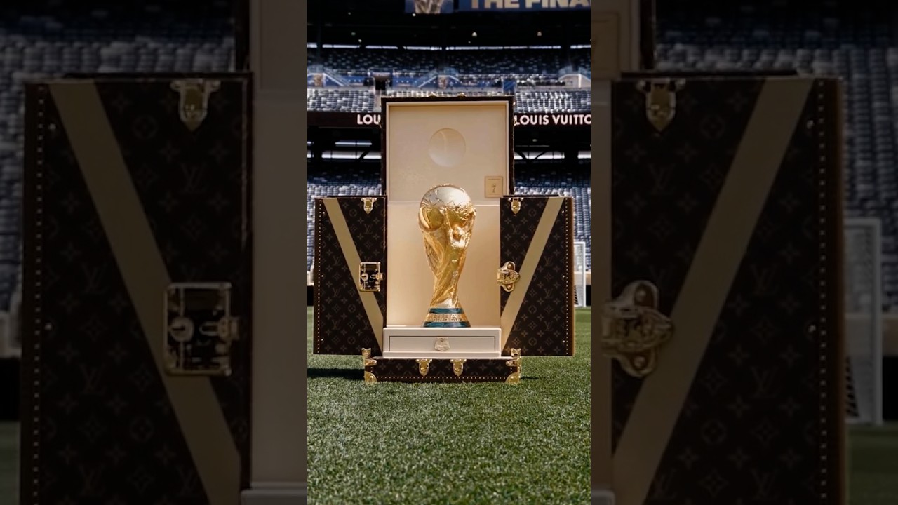 FIFA presenta el BA&Uacute;L de LOUIS VUITTON que TRANSPORTAR&Aacute; la COPA DEL MUNDO hasta NEW JERSEY