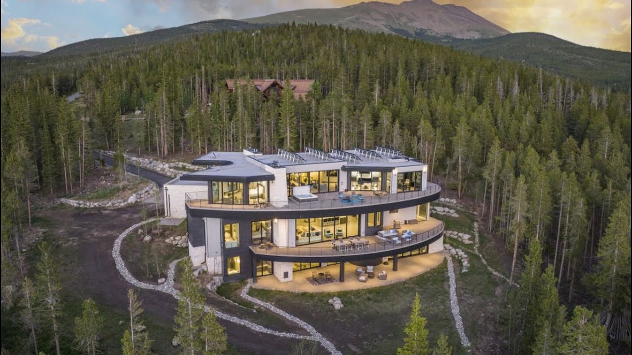 These 10 Airbnbs in Colorado Are CRAZY…
