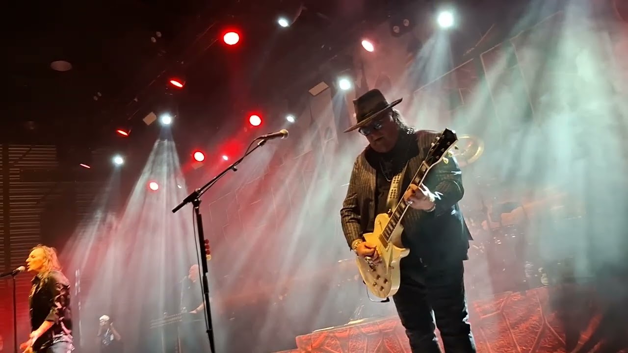 PRETTY MAIDS - LIVE- PLEASE DON'T LEAVE ME 