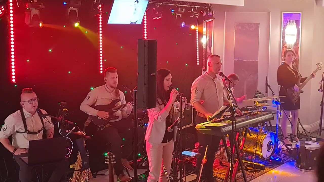MILA - Czerwona jarzębina NA ŻYWO