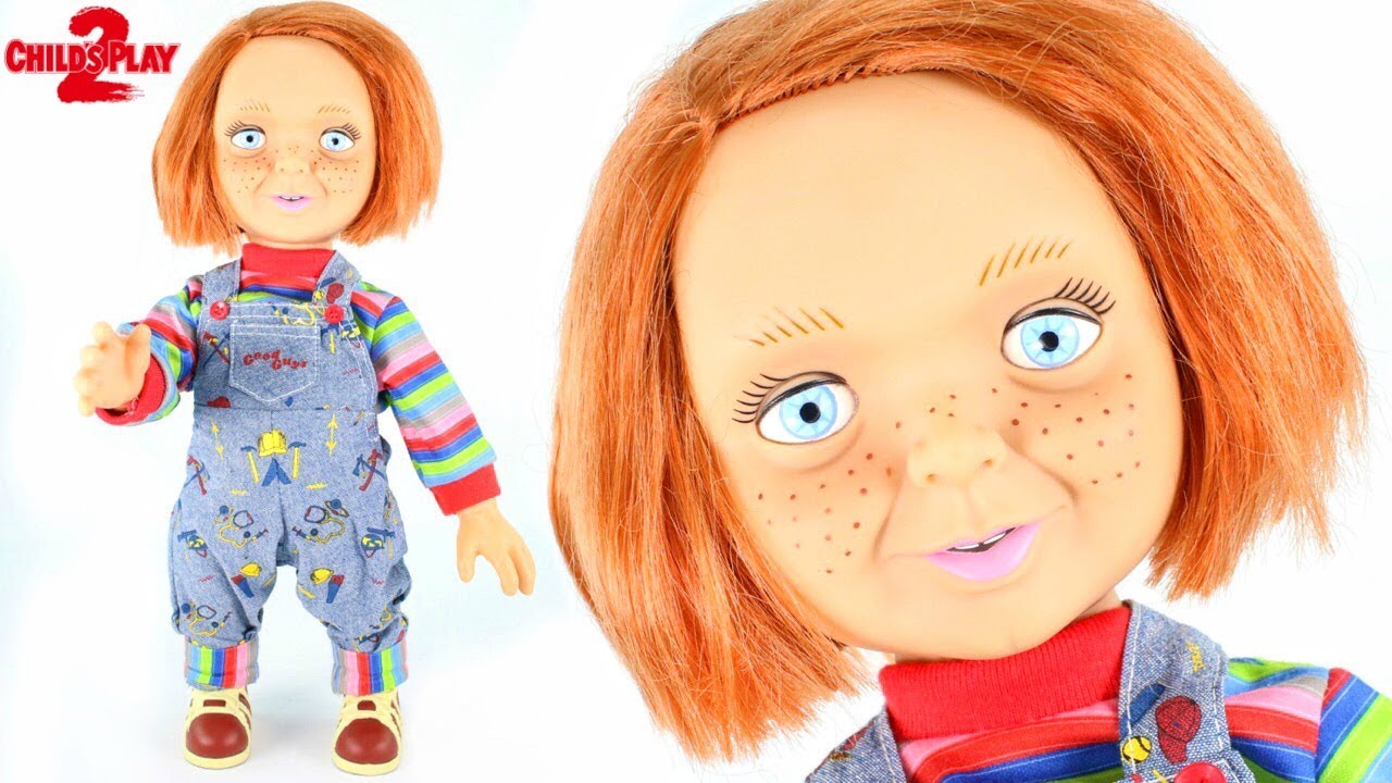 Chucky TALKING Doll Review & Unboxing | MezcoToyz 15