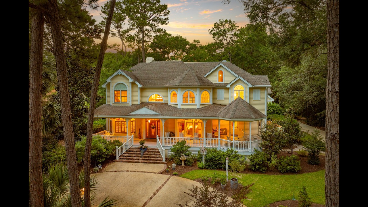 4 Saint Johns Place | Classic Lowcountry Home in Shipyard