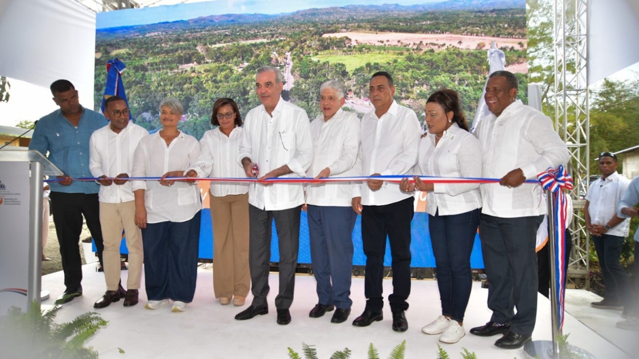 #expresomatutino/Presidente Abinader entrega la carretera Bayaguana–El Puerto
