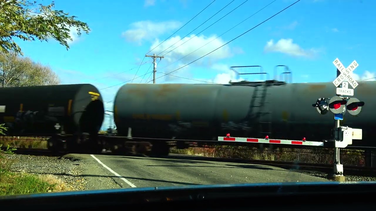 2 CSX Trains Meet! BNSF Warbonnet on BNSF Train! Big Long Manifest Train Amtrak 48 LSL + More Trains