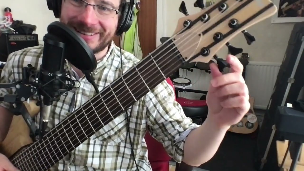 £233 Fazley Mammoth 7 string bass review