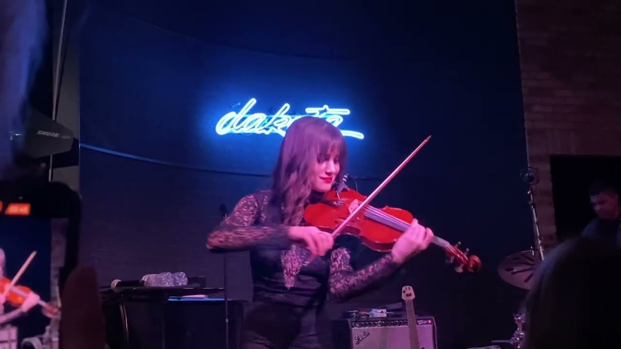 Violinist, Anastasiia Mazurok playing Led Zeppelin’s “Kashmir” with Chris Botti’s band.