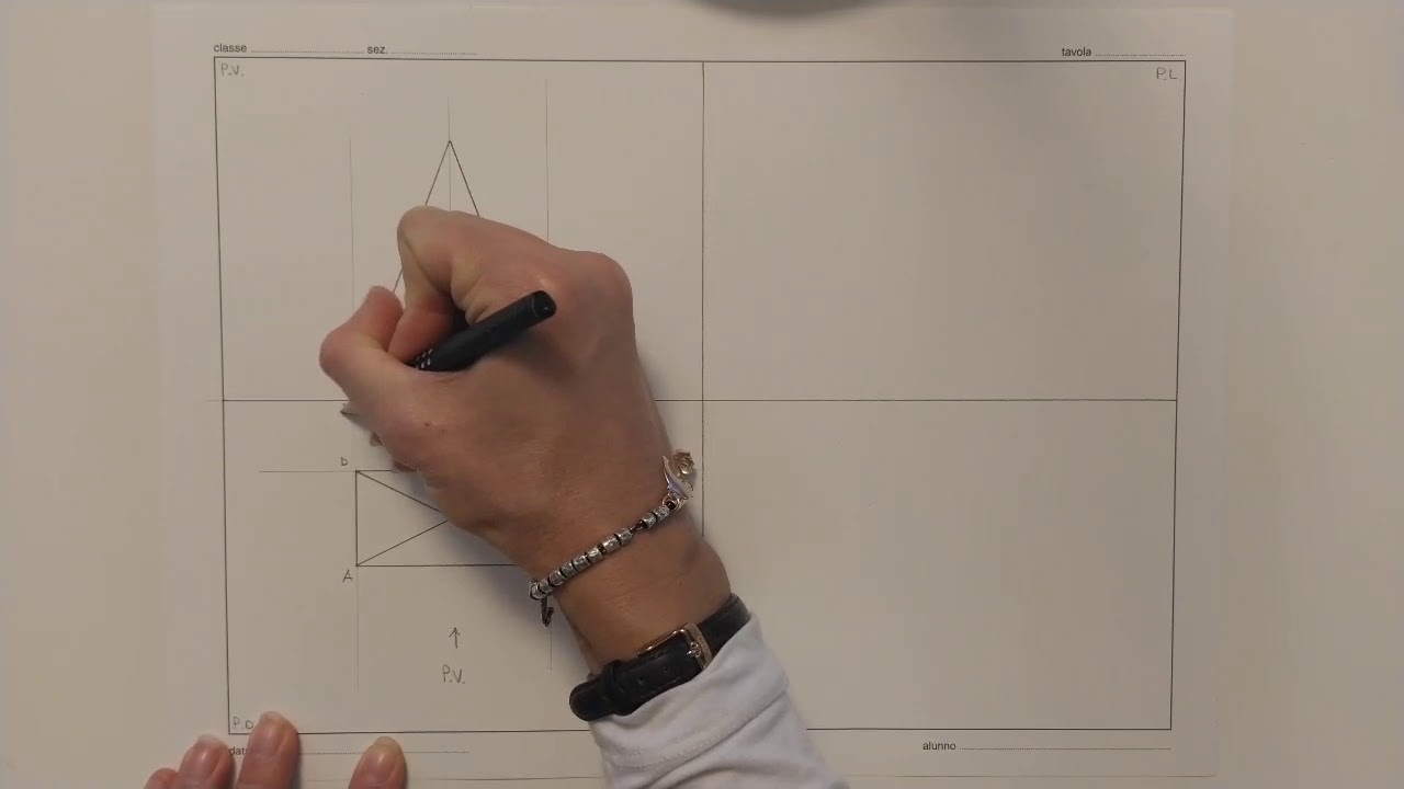 Proiezione ortogonale di una piramide a base rettangolare