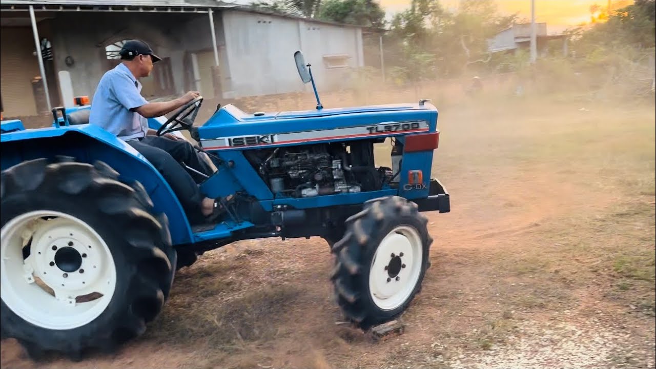 Iseki TL3700 hai cầu Isuzu tốc độ 30km/h. Ae quan tâm LH 0928.152.958 | Nông Cơ Bảy Ghì