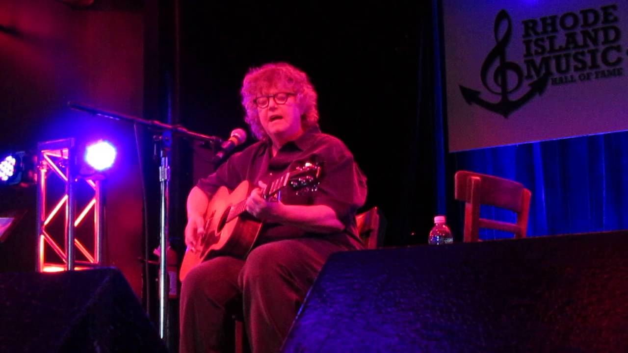 Cheryl Wheeler performs 